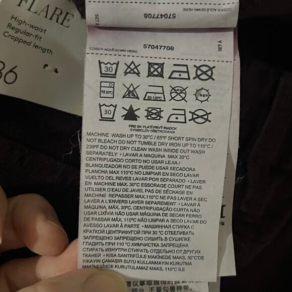 MNG Mango Women’s Flared Corduroy Jeans 4 Burgundy Cropped High Waist Retro NWT - Picture 10 of 10